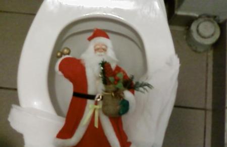 Fran�ois dans les toilettes